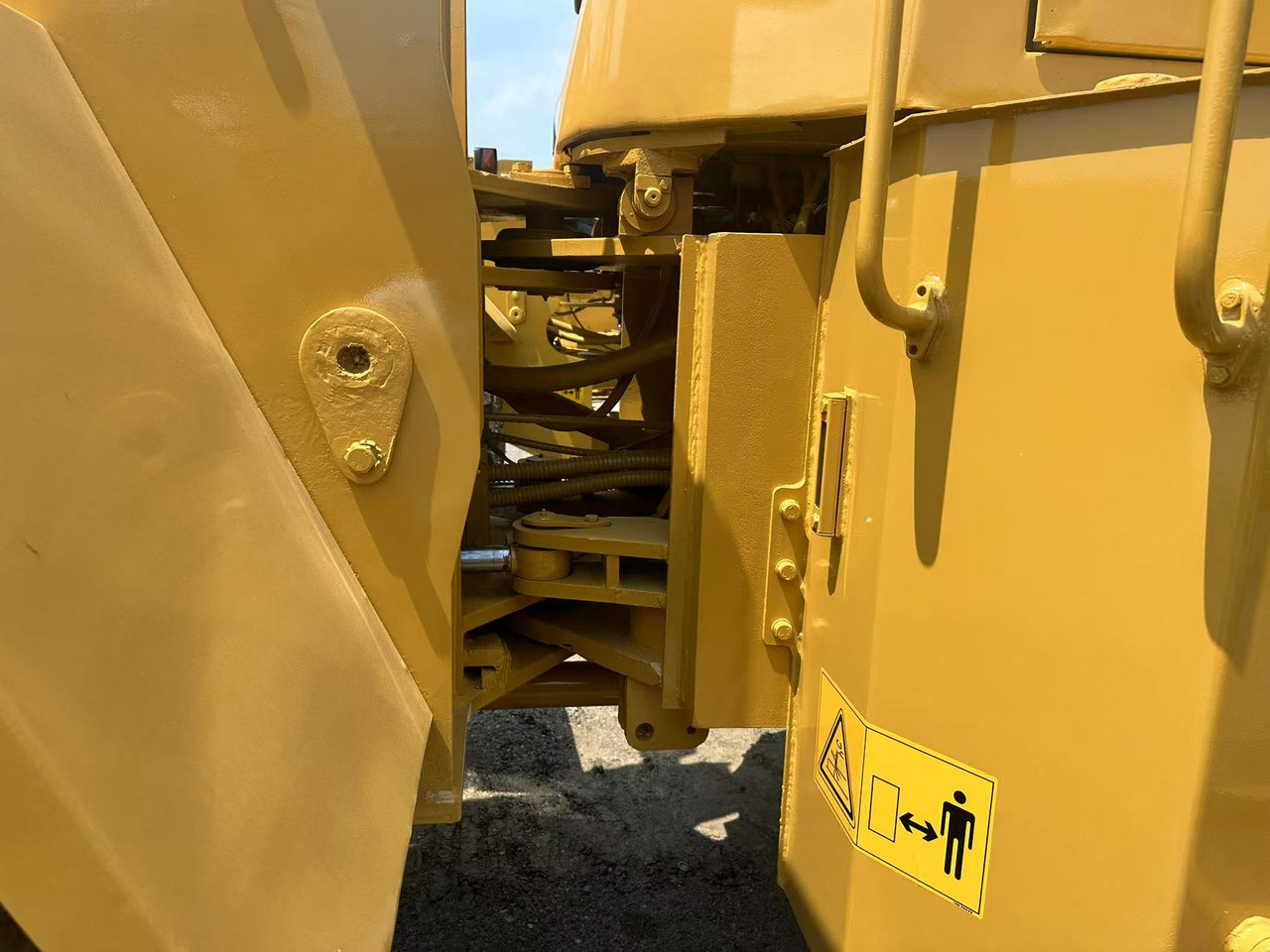 Ελαστιχοφόρος φορτωτής CATERPILLAR 966f [ Copy ]: φωτογραφία 14