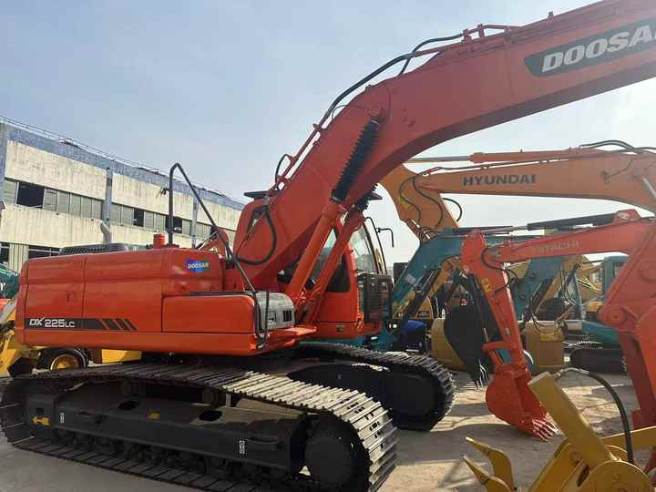 Doosan DX225LC Second-Hand Excavator | Korea Direct Import | 1-Year Warranty & Free Sea Shipping - Ερπυστριοφόρος εκσκαφέας: φωτογραφία 4 Doosan DX225LC Second-Hand Excavator | Korea Direct Import | 1-Year Warranty & Free Sea Shipping - Ερπυστριοφόρος εκσκαφέας: φωτογραφία 4