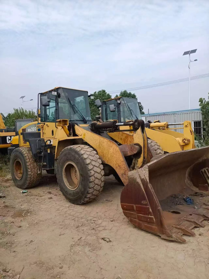 KOMATSU wa320-5 - Φορτωτής: φωτογραφία 2 KOMATSU wa320-5 - Φορτωτής: φωτογραφία 2