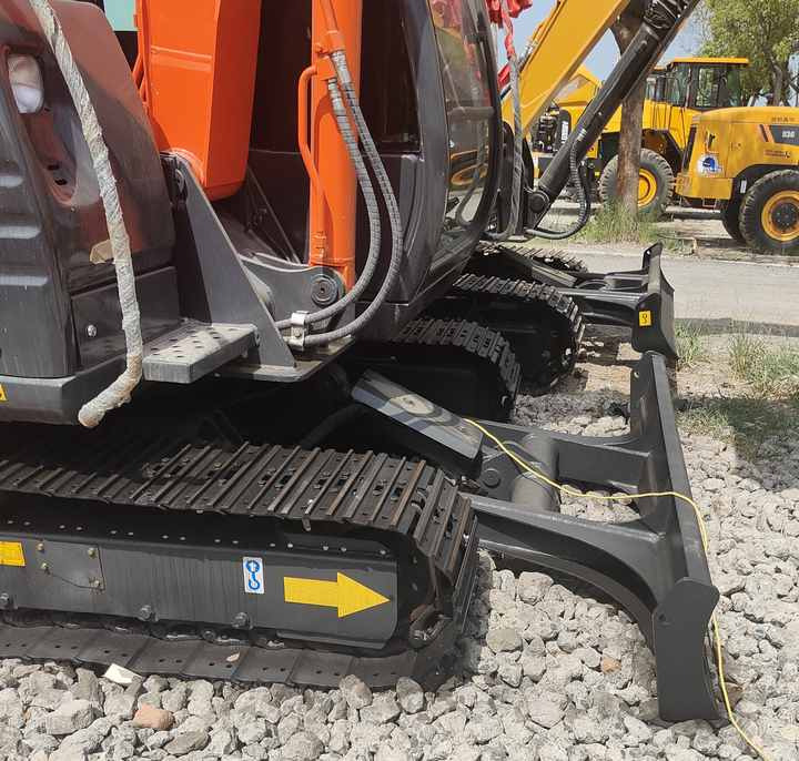 Original Japan Hitachi ZX60 Excavator Hitachi Excavator in Low Price for Hot Sale - Ερπυστριοφόρος εκσκαφέας: φωτογραφία 5 Original Japan Hitachi ZX60 Excavator Hitachi Excavator in Low Price for Hot Sale - Ερπυστριοφόρος εκσκαφέας: φωτογραφία 5