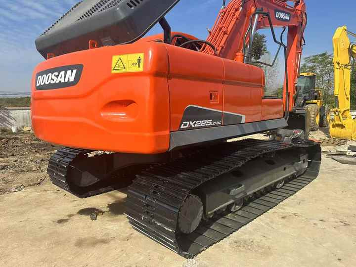 Second Hand Doosan Dx225 Excavator 20tons Middle Machine for Sale Excellent Condition Doosan Dx225 300 Hot Sale Machine - Εκσκαφέας: φωτογραφία 2 Second Hand Doosan Dx225 Excavator 20tons Middle Machine for Sale Excellent Condition Doosan Dx225 300 Hot Sale Machine - Εκσκαφέας: φωτογραφία 2