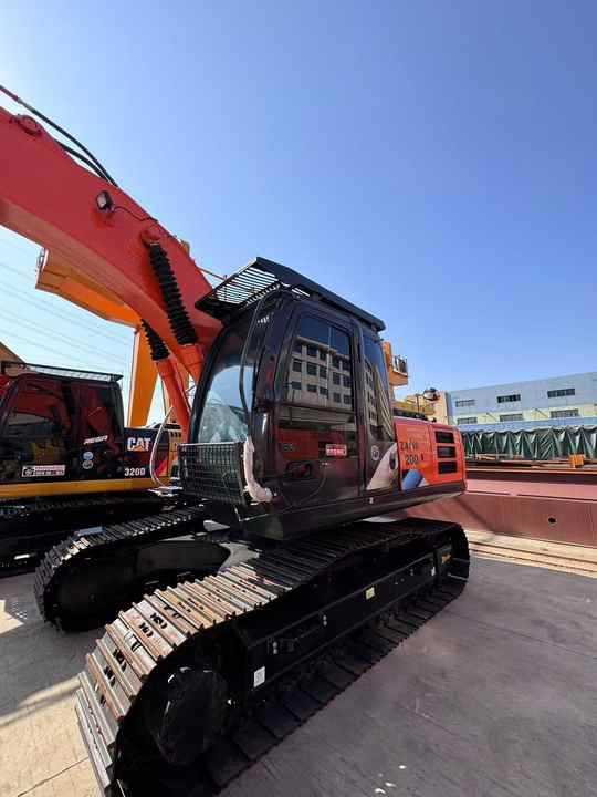 Second Hand Japan Brand Hitachi Zx200 Excavator for Sale Original Hitachi 20tons Medium Excavator in Stock - Εκσκαφέας: φωτογραφία 4 Second Hand Japan Brand Hitachi Zx200 Excavator for Sale Original Hitachi 20tons Medium Excavator in Stock - Εκσκαφέας: φωτογραφία 4