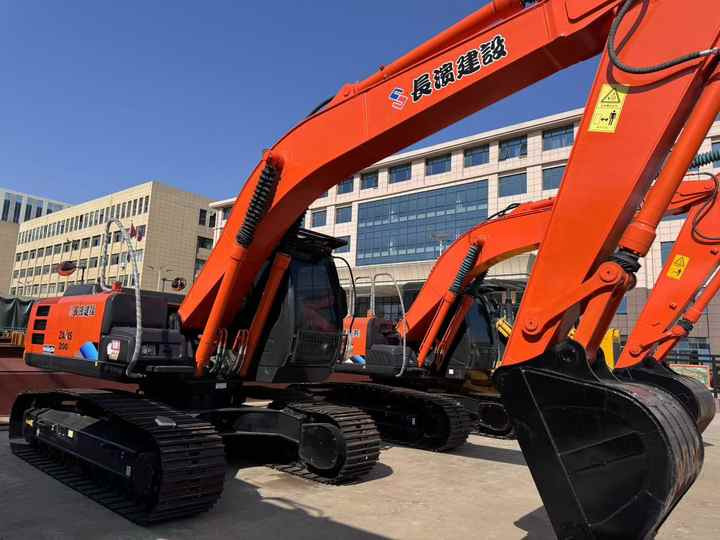 Second Hand Japan Brand Hitachi Zx200 Excavator for Sale Original Hitachi 20tons Medium Excavator in Stock - Εκσκαφέας: φωτογραφία 2 Second Hand Japan Brand Hitachi Zx200 Excavator for Sale Original Hitachi 20tons Medium Excavator in Stock - Εκσκαφέας: φωτογραφία 2