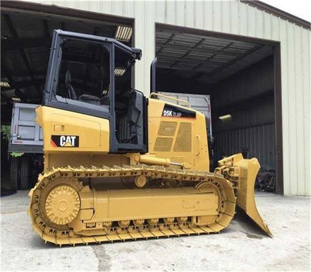 Used Cat D5k D5g D5 D5m D5h Crawler Bulldozer , CAT Bulldozer with Ripper , Original Cat Bulldozers - Μπουλντόζα: φωτογραφία 1 Used Cat D5k D5g D5 D5m D5h Crawler Bulldozer , CAT Bulldozer with Ripper , Original Cat Bulldozers - Μπουλντόζα: φωτογραφία 1