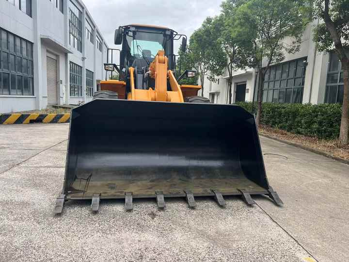 Used LIUGONG 856H wheel in Good Condition for sale 90%new uesd Loader liugong 856h Used Loader For Sale - Ελαστιχοφόρος φορτωτής: φωτογραφία 5 Used LIUGONG 856H wheel in Good Condition for sale 90%new uesd Loader liugong 856h Used Loader For Sale - Ελαστιχοφόρος φορτωτής: φωτογραφία 5