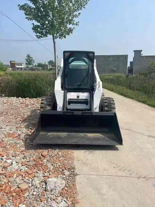 Very Low Price American Brand Used Bobcat S330 Skid Steer Loader with Superior Performance for Sale S160/S180/S300 in Stock - Φορτωτής πλάγιας ολίσθησης: φωτογραφία 2 Very Low Price American Brand Used Bobcat S330 Skid Steer Loader with Superior Performance for Sale S160/S180/S300 in Stock - Φορτωτής πλάγιας ολίσθησης: φωτογραφία 2