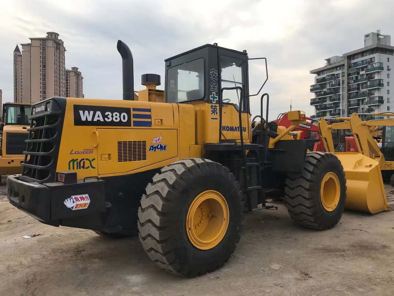 Used komatsu 380-3 - Φορτωτής: φωτογραφία 2 Used komatsu 380-3 - Φορτωτής: φωτογραφία 2