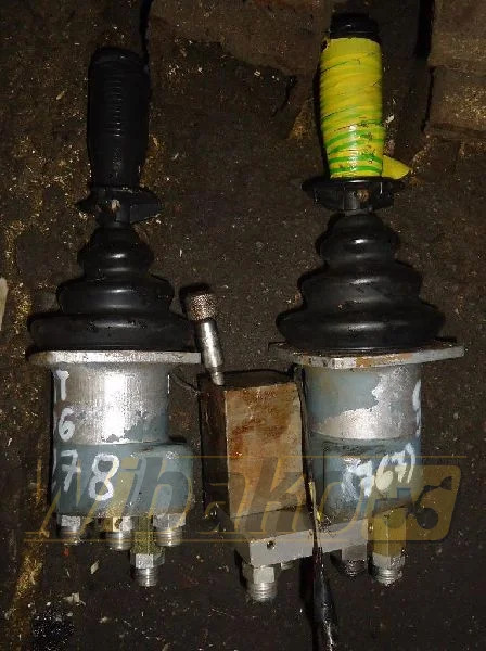 Caterpillar 206 6U5213/5M - Υδραυλική βαλβίδα για Κατασκευή μηχανήματα: φωτογραφία 1 Caterpillar 206 6U5213/5M - Υδραυλική βαλβίδα για Κατασκευή μηχανήματα: φωτογραφία 1