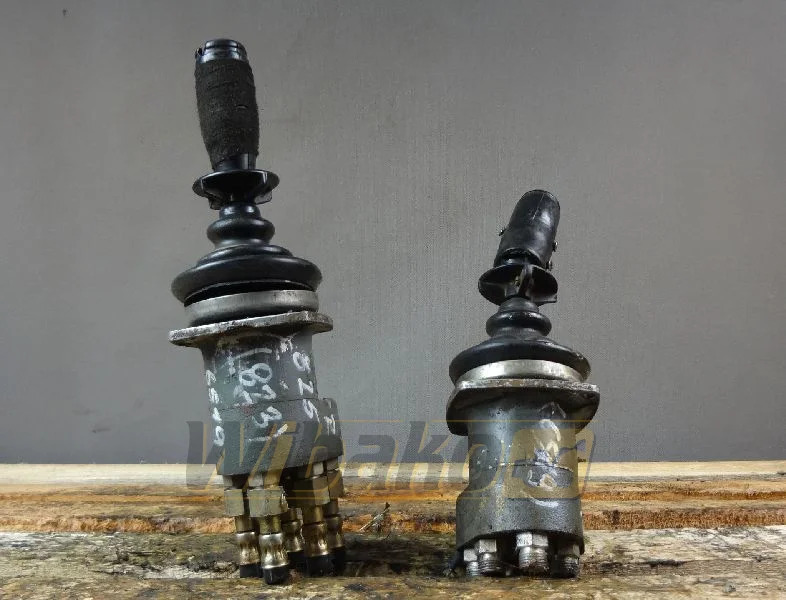 Rexroth 4TH6U52.13/5M - Υδραυλική βαλβίδα για Κατασκευή μηχανήματα: φωτογραφία 1 Rexroth 4TH6U52.13/5M - Υδραυλική βαλβίδα για Κατασκευή μηχανήματα: φωτογραφία 1