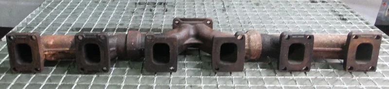 Volvo D12C 20533286 - Πολλαπλή εξαγωγής για Κατασκευή μηχανήματα: φωτογραφία 1 Volvo D12C 20533286 - Πολλαπλή εξαγωγής για Κατασκευή μηχανήματα: φωτογραφία 1