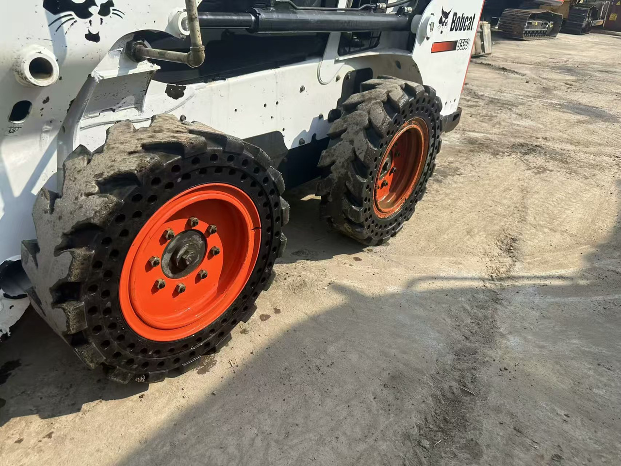 Ελαστιχοφόρος φορτωτής BOBCAT s550: φωτογραφία 7