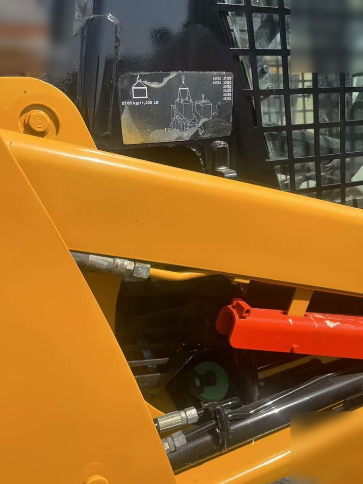 CATERPILLAR 226B3 - Φορτωτής πλάγιας ολίσθησης: φωτογραφία 2 CATERPILLAR 226B3 - Φορτωτής πλάγιας ολίσθησης: φωτογραφία 2