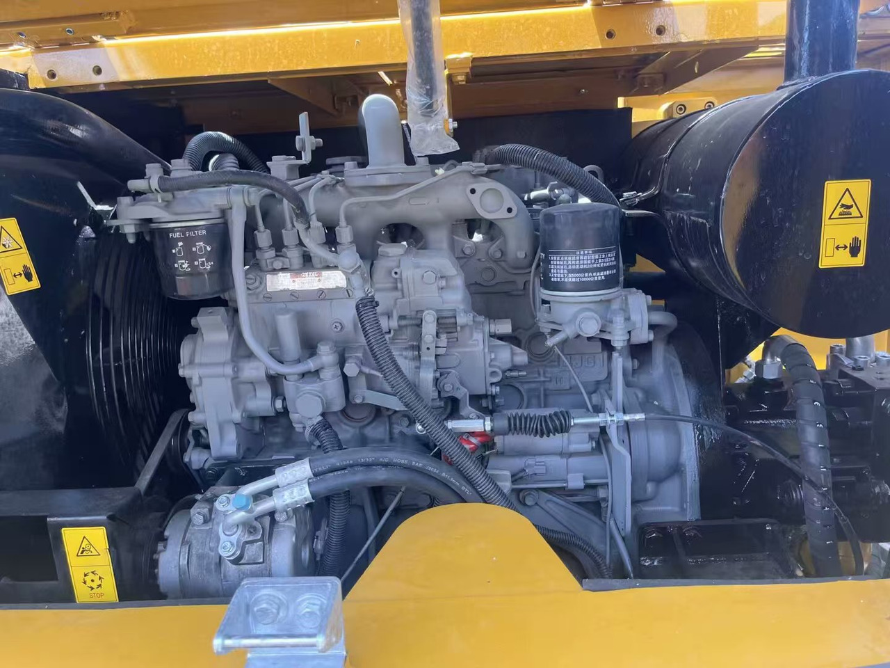 CATERPILLAR 323D2L - Ερπυστριοφόρος εκσκαφέας: φωτογραφία 4 CATERPILLAR 323D2L - Ερπυστριοφόρος εκσκαφέας: φωτογραφία 4