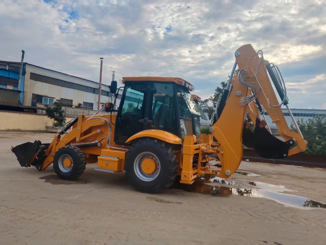 JCP ZY3CX - Φορτωτής εκσκαφέας: φωτογραφία 4 JCP ZY3CX - Φορτωτής εκσκαφέας: φωτογραφία 4