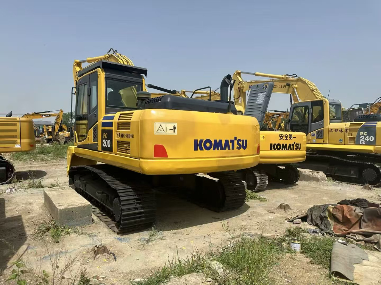Leasing KOMATSU 200-8 KOMATSU 200-8: φωτογραφία 8