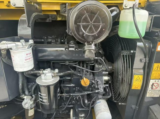 KOMATSU PC56 - Τροχοφόρος εκσκαφέας: φωτογραφία 4 KOMATSU PC56 - Τροχοφόρος εκσκαφέας: φωτογραφία 4