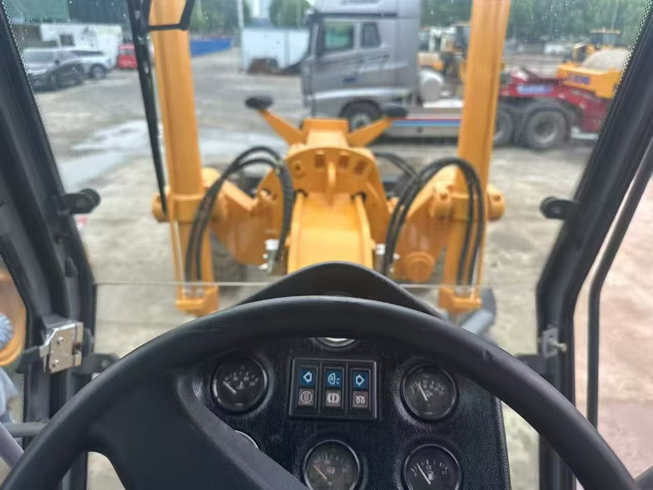 XCMG GR2153 - Γκρέιντερ: φωτογραφία 3 XCMG GR2153 - Γκρέιντερ: φωτογραφία 3