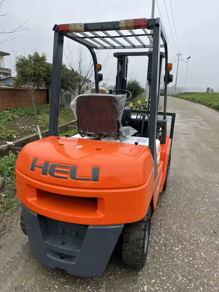 Heli 3-ton - Περονοφόρο όχημα: φωτογραφία 5 Heli 3-ton - Περονοφόρο όχημα: φωτογραφία 5