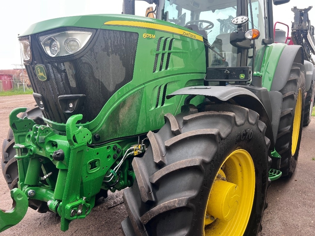John Deere 6175 M - Τρακτέρ: φωτογραφία 1 John Deere 6175 M - Τρακτέρ: φωτογραφία 1