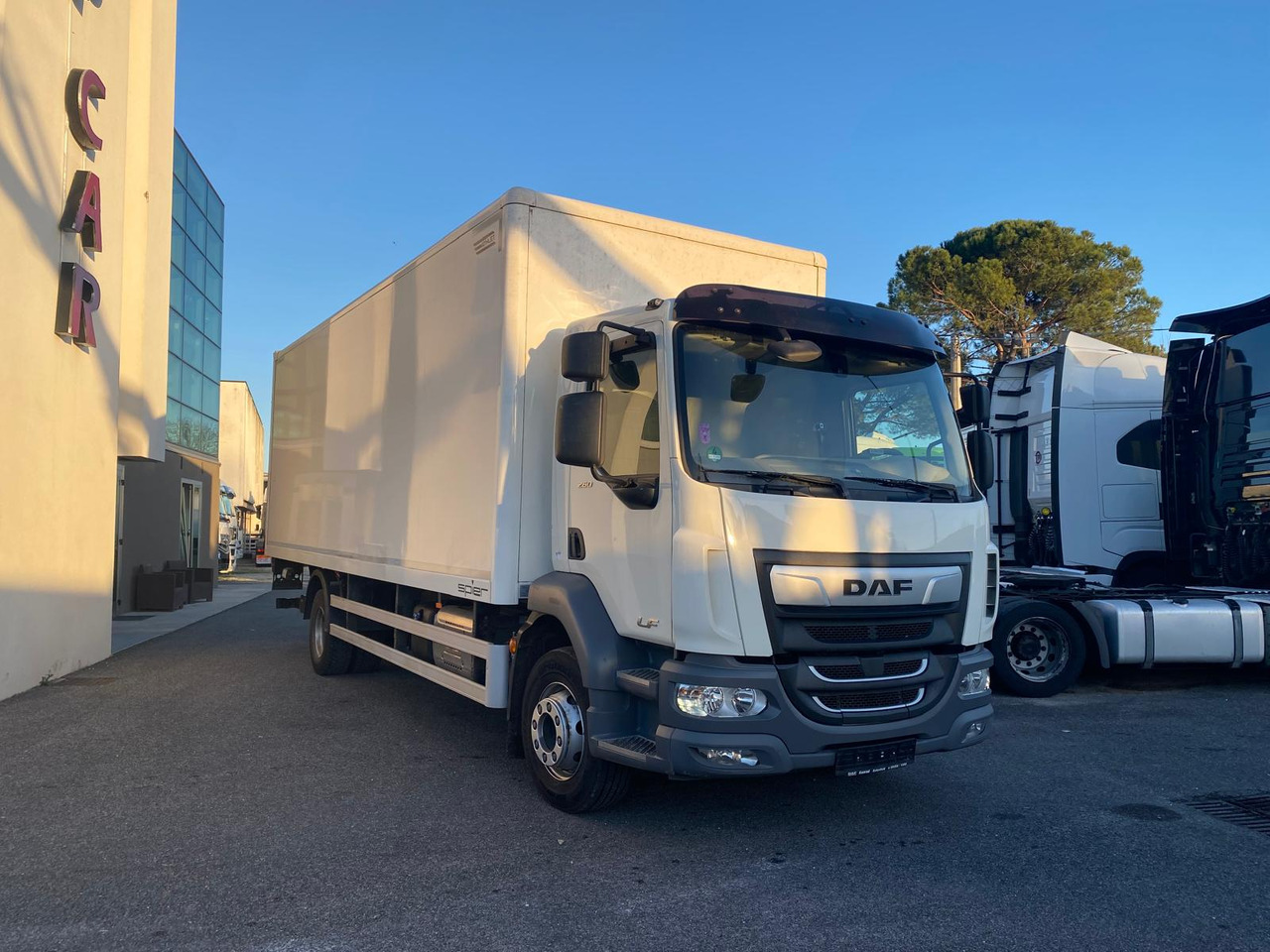DAF LF 260 FA - Φορτηγό κόφα: φωτογραφία 2 DAF LF 260 FA - Φορτηγό κόφα: φωτογραφία 2