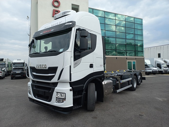 IVECO AS260S48 - Φορτηγό σασί: φωτογραφία 2 IVECO AS260S48 - Φορτηγό σασί: φωτογραφία 2