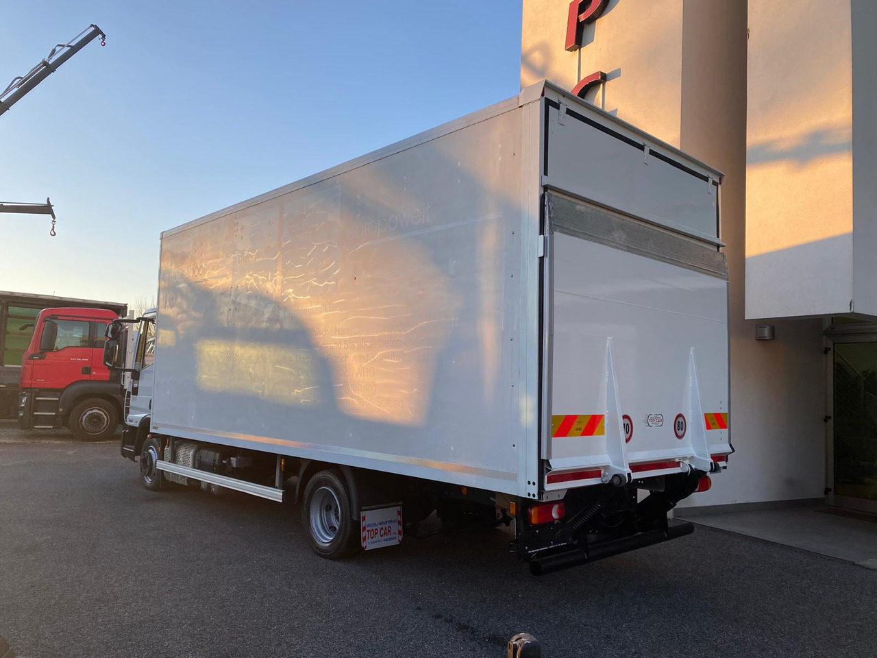 IVECO EUROCARGO 75E19 - Φορτηγό κόφα: φωτογραφία 4 IVECO EUROCARGO 75E19 - Φορτηγό κόφα: φωτογραφία 4