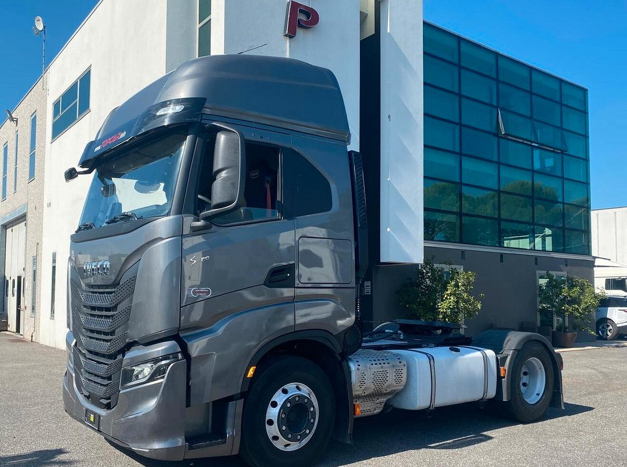 IVECO S-WAY 480 TRATTORE STRADALE FULL PNEUMATICO - Τράκτορας: φωτογραφία 1 IVECO S-WAY 480 TRATTORE STRADALE FULL PNEUMATICO - Τράκτορας: φωτογραφία 1