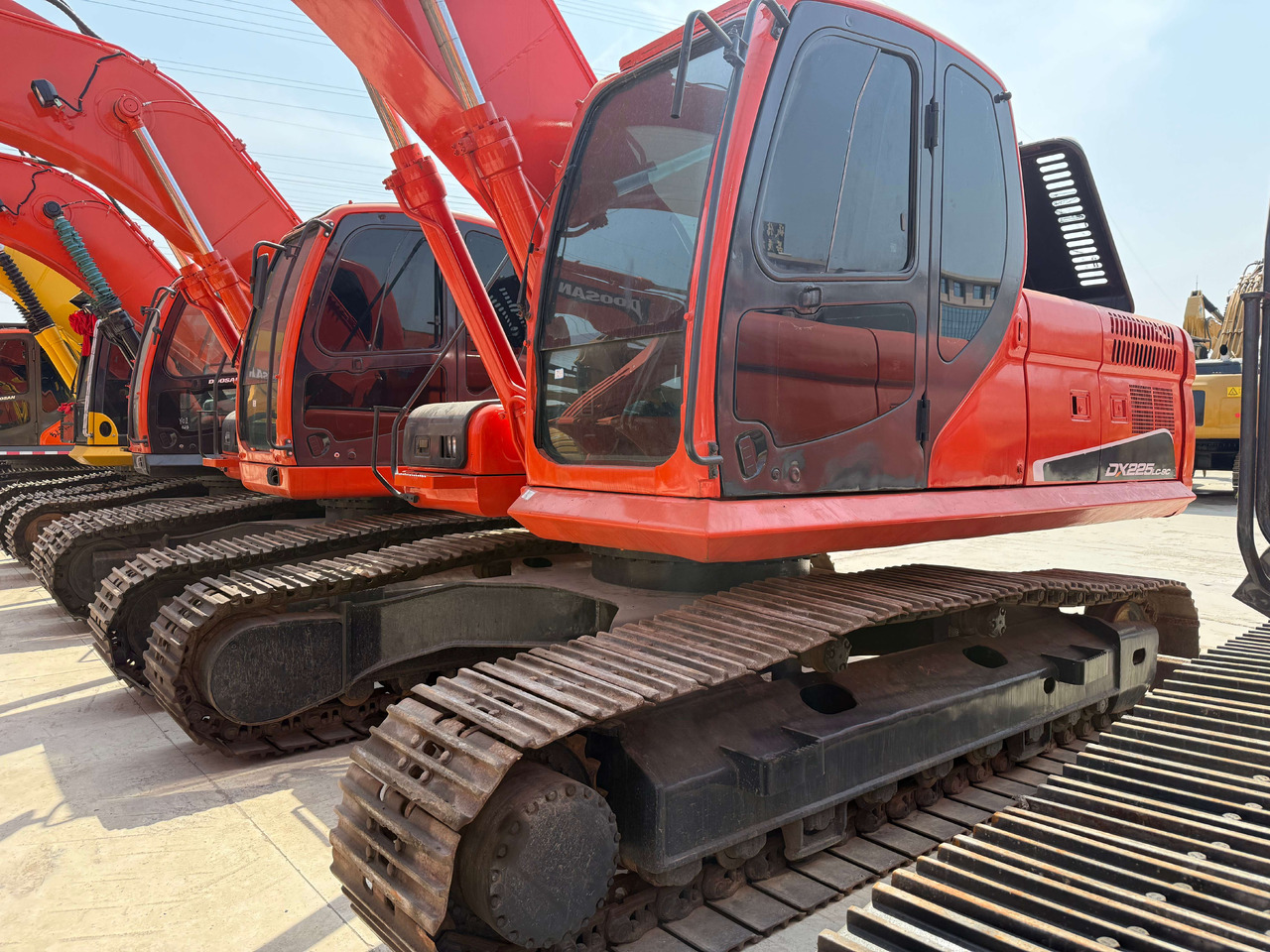DOOSAN Used Digger Doosan DX225LC-9T Construction Machinery Construction Digger Used Doosan DX225LC-9T Cheap Excavator - Ερπυστριοφόρος εκσκαφέας: φωτογραφία 5 DOOSAN Used Digger Doosan DX225LC-9T Construction Machinery Construction Digger Used Doosan DX225LC-9T Cheap Excavator - Ερπυστριοφόρος εκσκαφέας: φωτογραφία 5