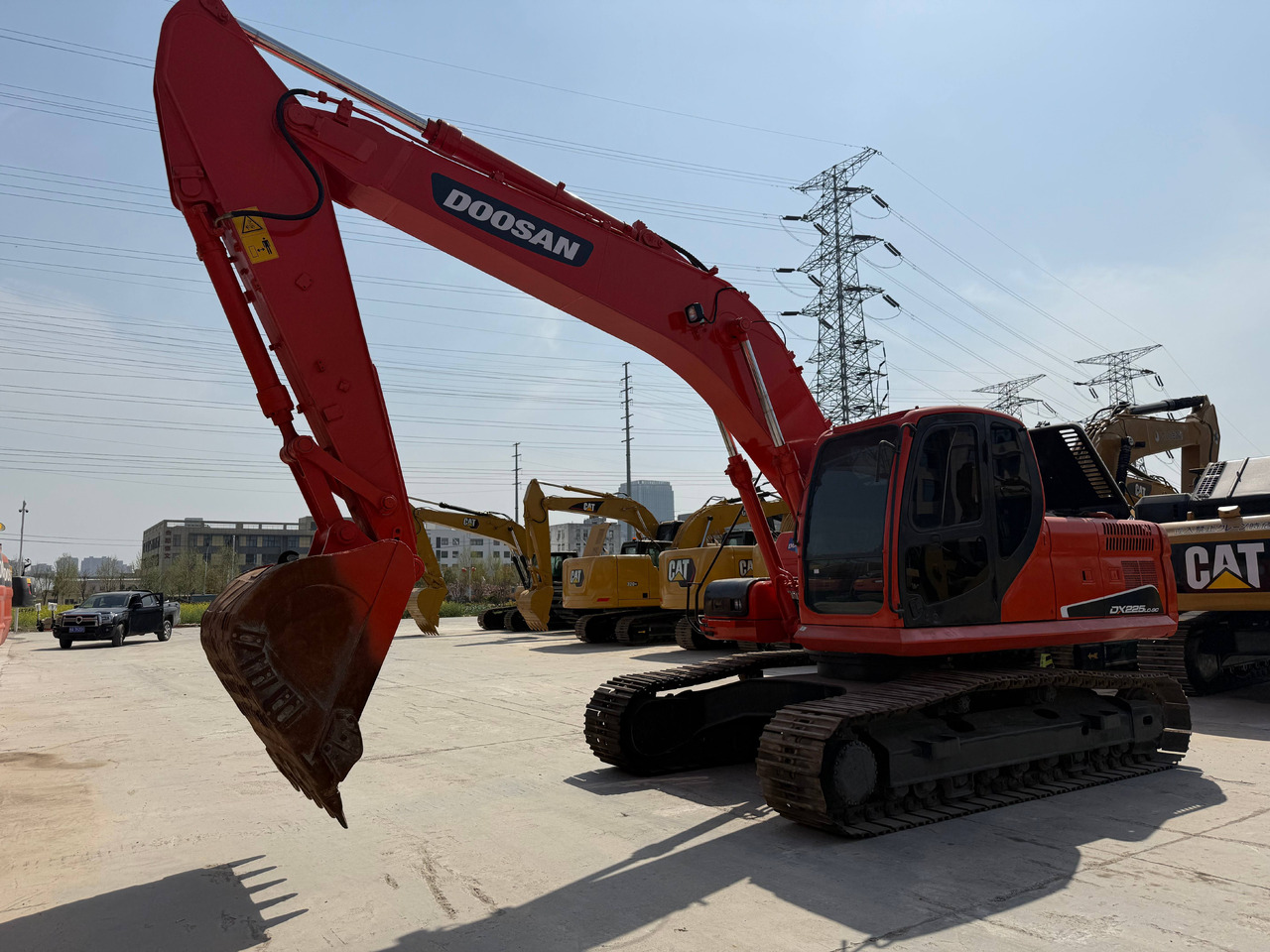 DOOSAN Used Digger Doosan DX225LC-9T Construction Machinery Construction Digger Used Doosan DX225LC-9T Cheap Excavator - Ερπυστριοφόρος εκσκαφέας: φωτογραφία 2 DOOSAN Used Digger Doosan DX225LC-9T Construction Machinery Construction Digger Used Doosan DX225LC-9T Cheap Excavator - Ερπυστριοφόρος εκσκαφέας: φωτογραφία 2