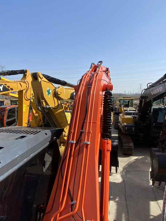 Hitachi Brand Zx210 Crawler Excavator 21tons Digger for Sale Used Hitachi Zx200 210 350 Excavator in Stock on Sale - Ερπυστριοφόρος εκσκαφέας: φωτογραφία 5 Hitachi Brand Zx210 Crawler Excavator 21tons Digger for Sale Used Hitachi Zx200 210 350 Excavator in Stock on Sale - Ερπυστριοφόρος εκσκαφέας: φωτογραφία 5