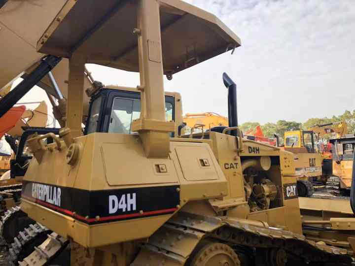 Nice Condition D4h Cat Bulldozer CAT Used Dozer for Sale - Μπουλντόζα: φωτογραφία 4 Nice Condition D4h Cat Bulldozer CAT Used Dozer for Sale - Μπουλντόζα: φωτογραφία 4