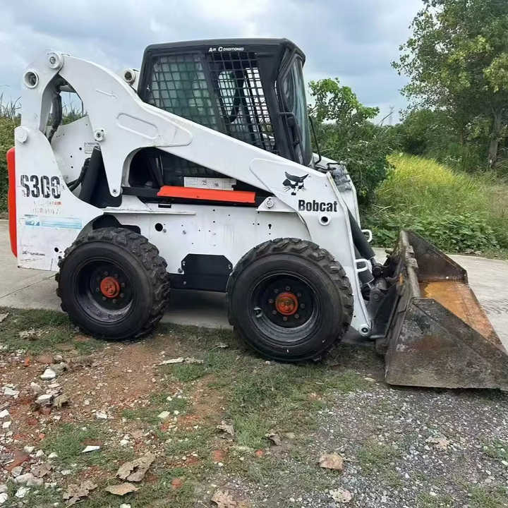 USED BOBCAT S300 Skid-steer Loader with Very Good Performance Is for Sale at a Low Price. S160/s185/s220/330 in Stock - Φορτωτής πλάγιας ολίσθησης: φωτογραφία 1 USED BOBCAT S300 Skid-steer Loader with Very Good Performance Is for Sale at a Low Price. S160/s185/s220/330 in Stock - Φορτωτής πλάγιας ολίσθησης: φωτογραφία 1