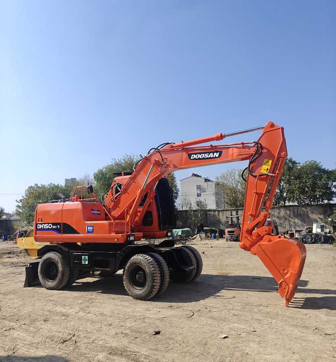 Used Doosan DH150W-7 Model Wheel Excavator Second Hand Machine Popular Brand Korean Doosan Hydraulic Machinery - Τροχοφόρος εκσκαφέας: φωτογραφία 5 Used Doosan DH150W-7 Model Wheel Excavator Second Hand Machine Popular Brand Korean Doosan Hydraulic Machinery - Τροχοφόρος εκσκαφέας: φωτογραφία 5