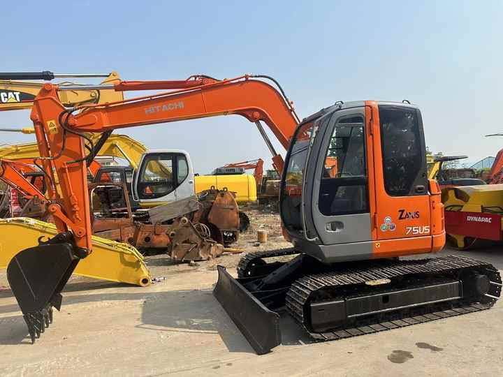 Used HITACHI ZX-75 - Ερπυστριοφόρος εκσκαφέας: φωτογραφία 2 Used HITACHI ZX-75 - Ερπυστριοφόρος εκσκαφέας: φωτογραφία 2