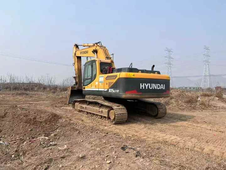 Used HYUNDAI 305LC-9T Crawler Excavator with good performance Hyundai30 tons earthmoving machinery with low price on-sale - Ερπυστριοφόρος εκσκαφέας: φωτογραφία 3 Used HYUNDAI 305LC-9T Crawler Excavator with good performance Hyundai30 tons earthmoving machinery with low price on-sale - Ερπυστριοφόρος εκσκαφέας: φωτογραφία 3