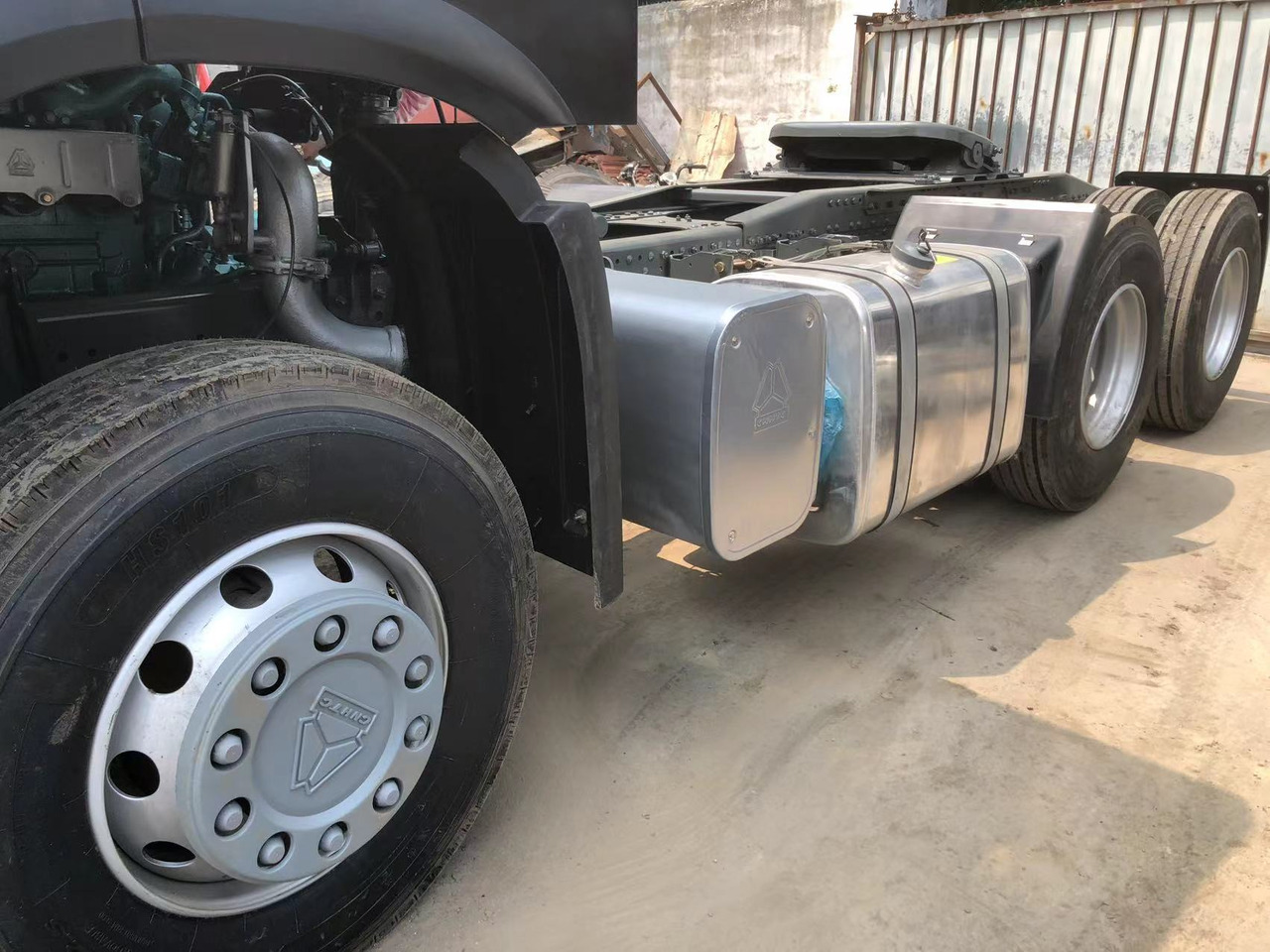 Howo HOWO 371 - Τράκτορας: φωτογραφία 2 Howo HOWO 371 - Τράκτορας: φωτογραφία 2