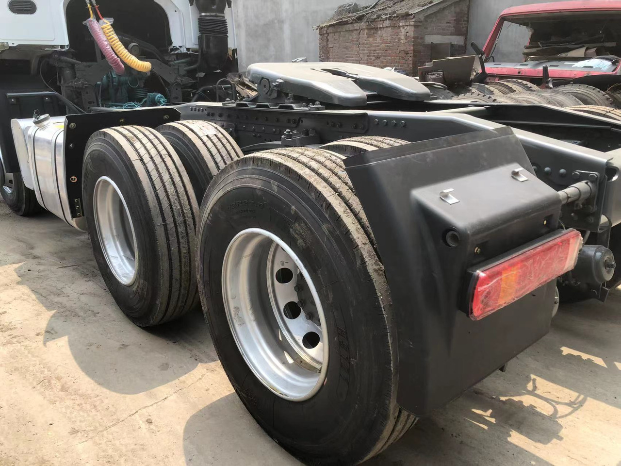 Howo HOWO 371 - Τράκτορας: φωτογραφία 3 Howo HOWO 371 - Τράκτορας: φωτογραφία 3