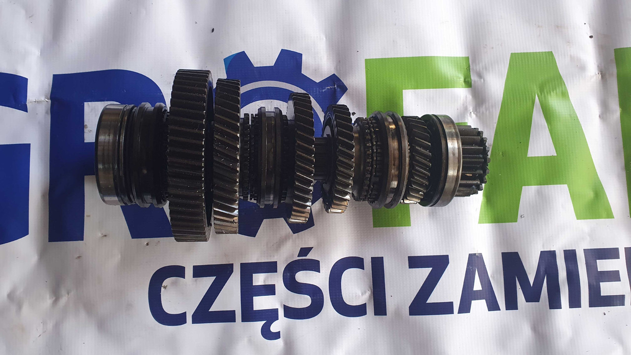 Wał pośredni koło zebate Deutz Fahr Same Lamborghini 0.008.5155.0 - Ανταλλακτικό για Γεωργικά μηχανήματα: φωτογραφία 1 Wał pośredni koło zebate Deutz Fahr Same Lamborghini 0.008.5155.0 - Ανταλλακτικό για Γεωργικά μηχανήματα: φωτογραφία 1