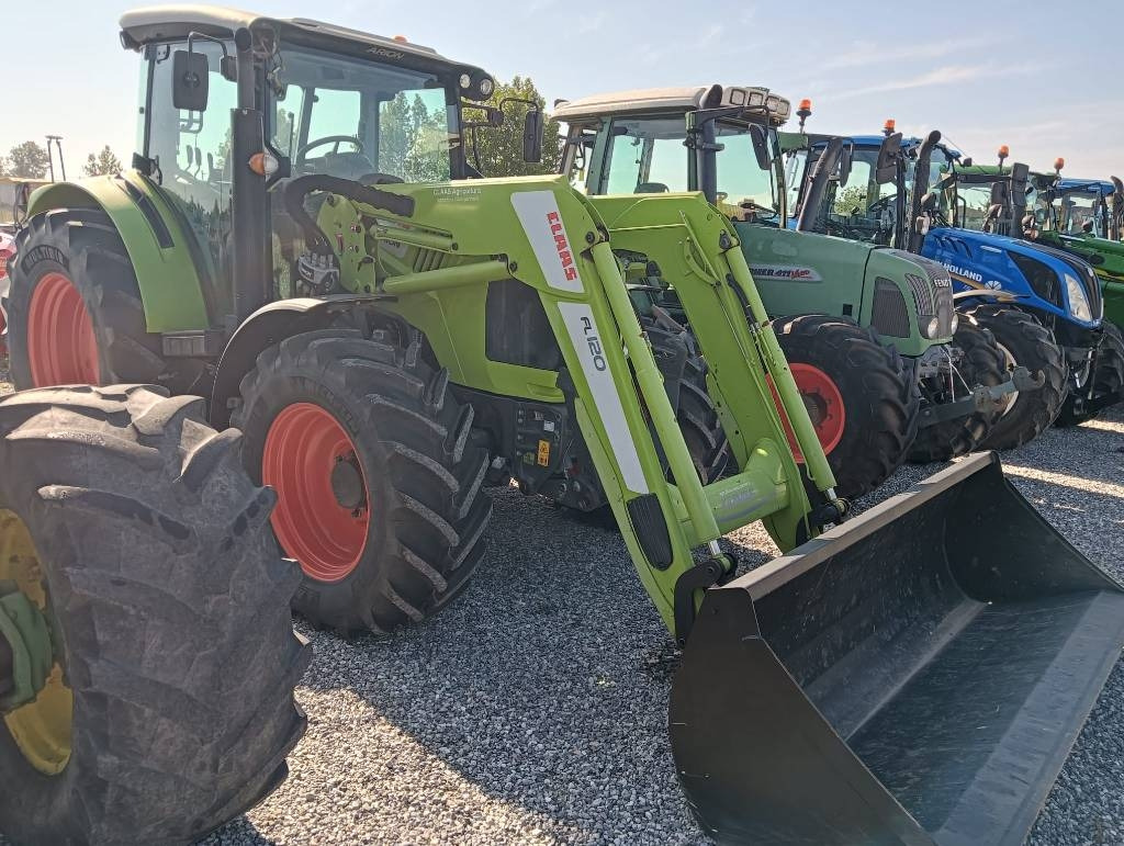 Claas Arion 460 - Τρακτέρ: φωτογραφία 1 Claas Arion 460 - Τρακτέρ: φωτογραφία 1
