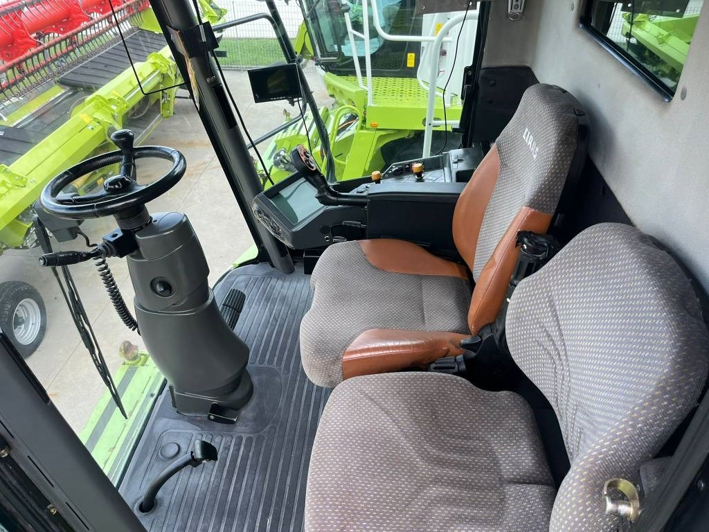 Claas Lexion 560 TT - Θεριζοαλωνιστική μηχανή: φωτογραφία 4 Claas Lexion 560 TT - Θεριζοαλωνιστική μηχανή: φωτογραφία 4