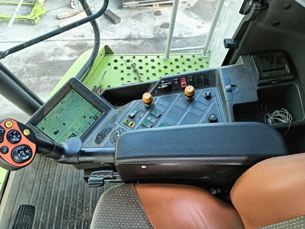 Claas Lexion 570 - Θεριζοαλωνιστική μηχανή: φωτογραφία 3 Claas Lexion 570 - Θεριζοαλωνιστική μηχανή: φωτογραφία 3