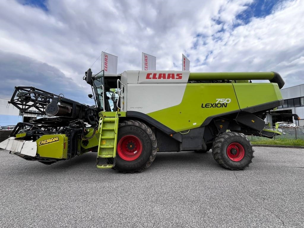 Claas Lexion 750 - Θεριζοαλωνιστική μηχανή: φωτογραφία 1 Claas Lexion 750 - Θεριζοαλωνιστική μηχανή: φωτογραφία 1