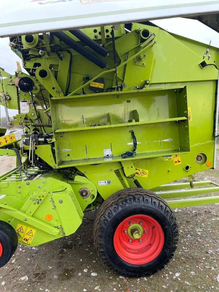 Claas Variant 280 - Χορτοδετική μηχανή στρόγγυλης μπάλας: φωτογραφία 2 Claas Variant 280 - Χορτοδετική μηχανή στρόγγυλης μπάλας: φωτογραφία 2