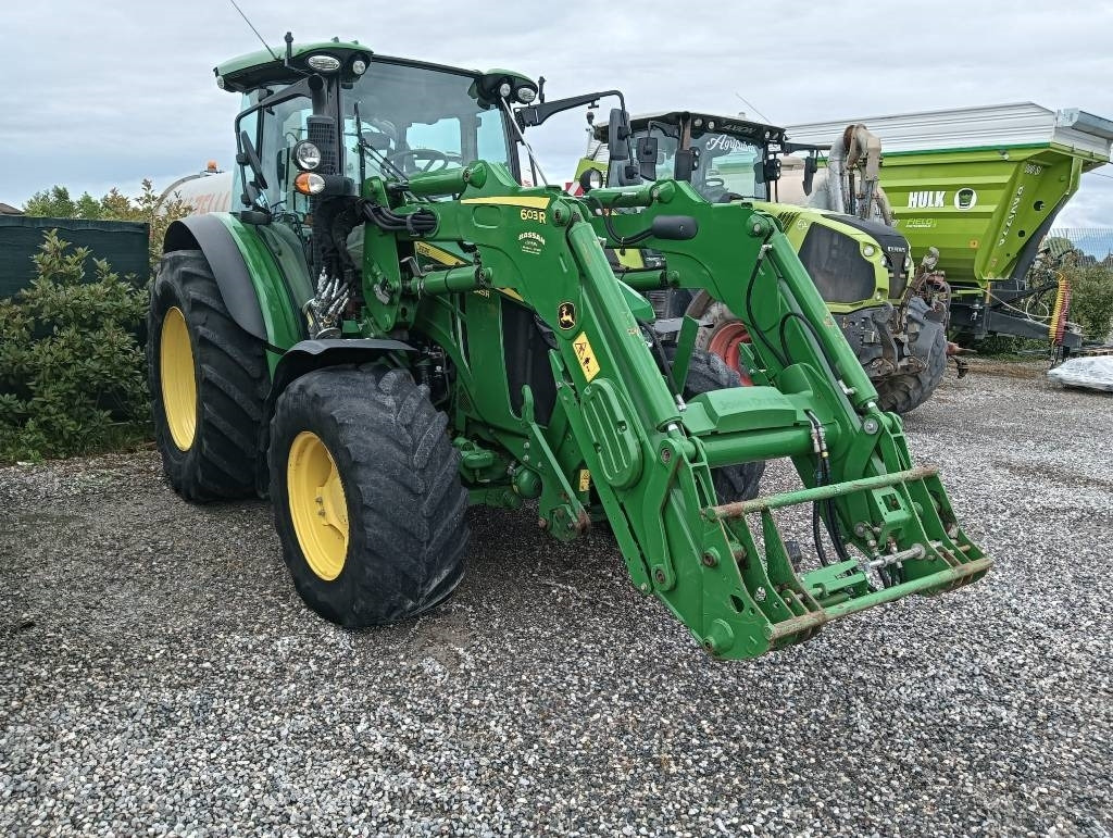 John Deere 5125 R - Τρακτέρ: φωτογραφία 1 John Deere 5125 R - Τρακτέρ: φωτογραφία 1