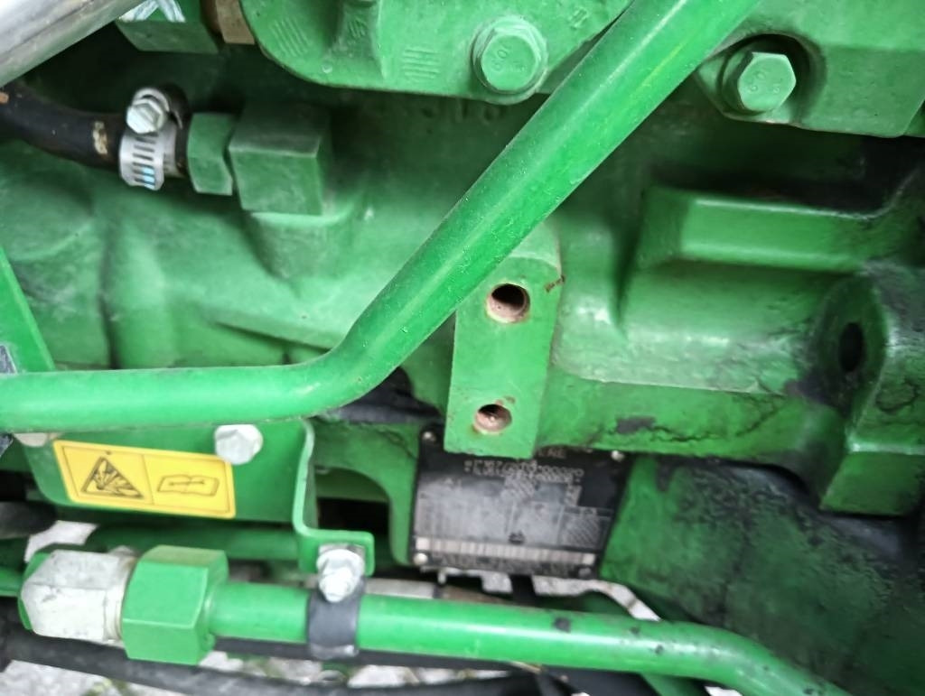John Deere 5125 R - Τρακτέρ: φωτογραφία 4 John Deere 5125 R - Τρακτέρ: φωτογραφία 4