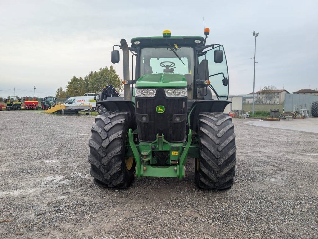 John Deere 7230 R - Τρακτέρ: φωτογραφία 2 John Deere 7230 R - Τρακτέρ: φωτογραφία 2