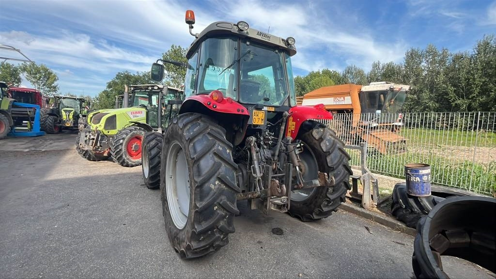 Massey Ferguson 5470 - Τρακτέρ: φωτογραφία 4 Massey Ferguson 5470 - Τρακτέρ: φωτογραφία 4