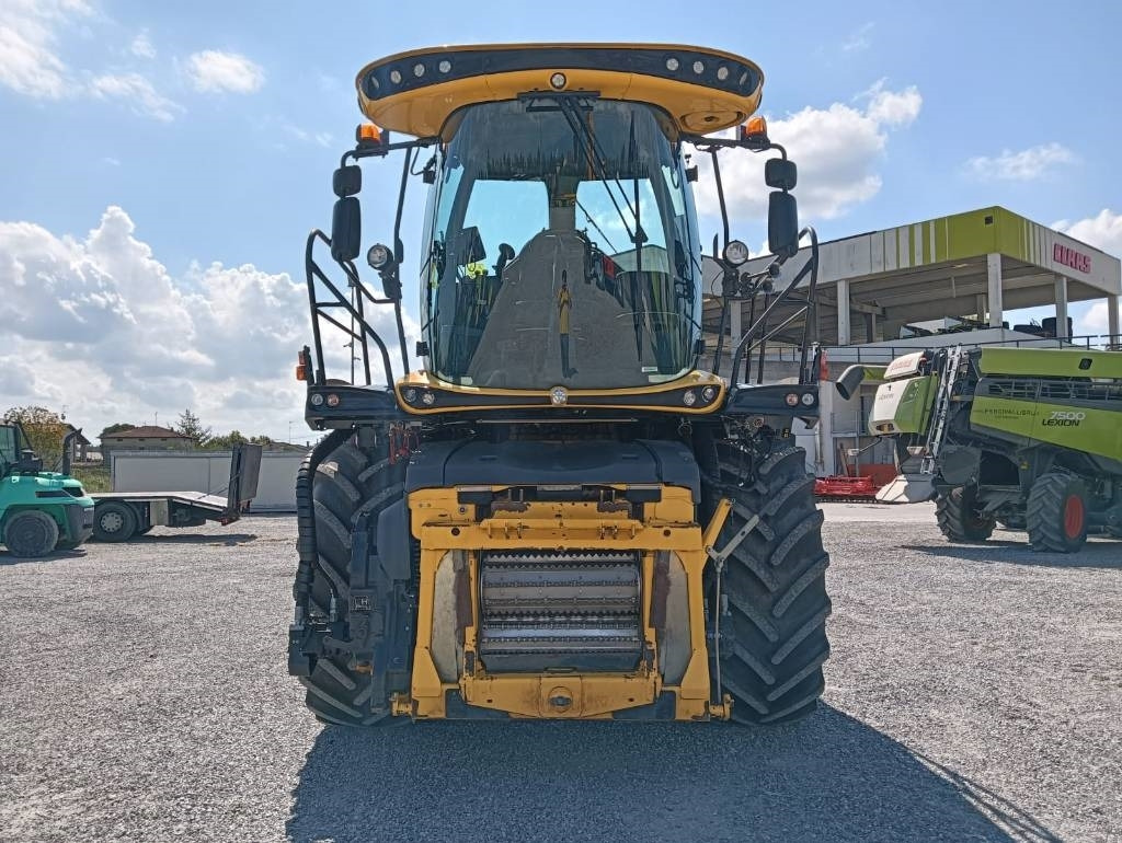 New Holland FR 650  - Ενσιρωτική μηχανή: φωτογραφία 2 New Holland FR 650  - Ενσιρωτική μηχανή: φωτογραφία 2