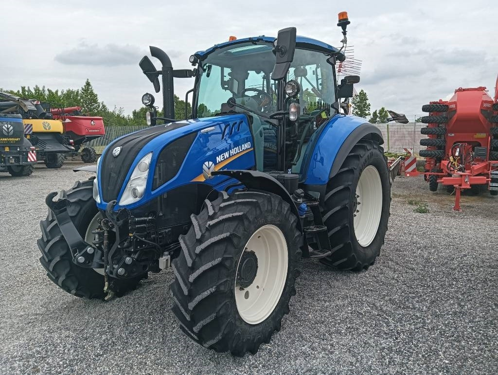 New Holland T 5.120 - Τρακτέρ: φωτογραφία 3 New Holland T 5.120 - Τρακτέρ: φωτογραφία 3