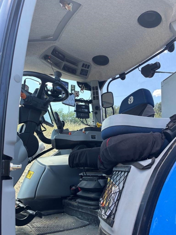 New Holland T6.165 - Τρακτέρ: φωτογραφία 4 New Holland T6.165 - Τρακτέρ: φωτογραφία 4